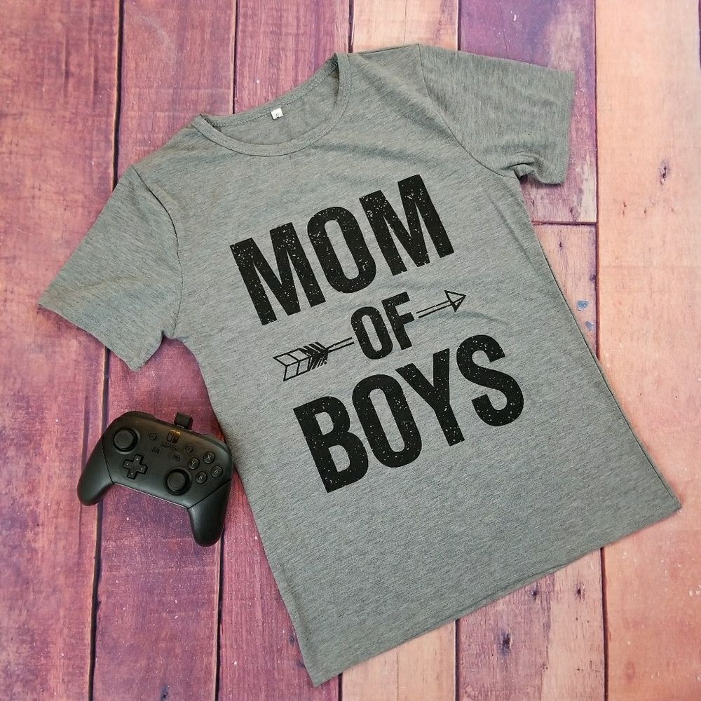 "MOM OF BOYS" T-SHIRT